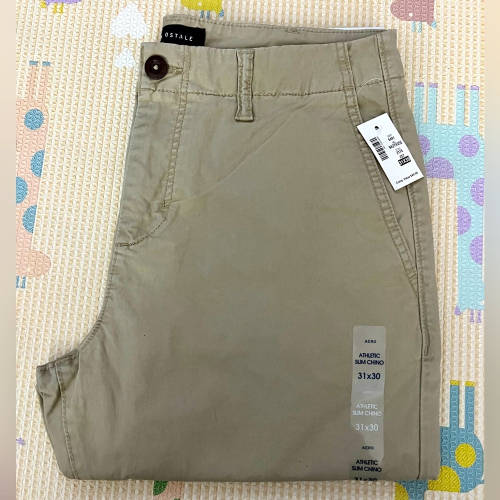 Aeropostale Men’s Athletic Fit Chinos, NWT, Size 31x30